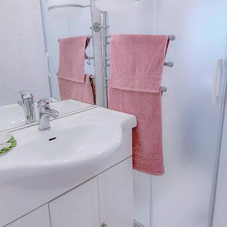 Tutto Intorno. Mare, Parcheggio Privato, Negozi. Apartment *