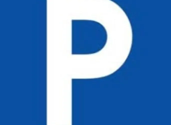 Tutto Intorno. Mare, Parcheggio Privato, Negozi. * Pietra Ligure