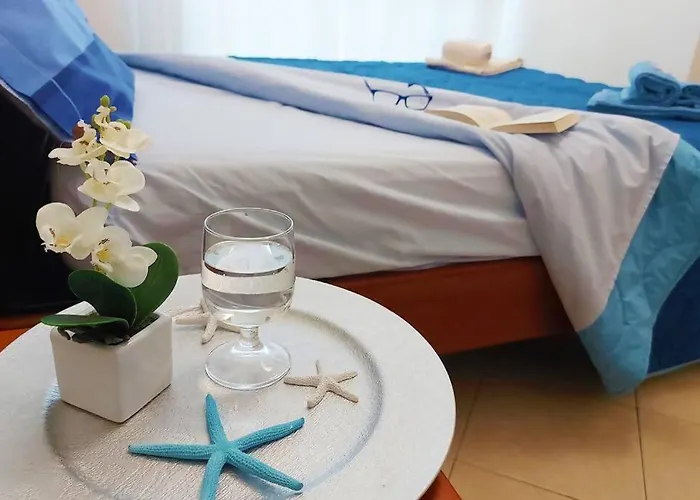 Tutto Intorno. Mare, Parcheggio Privato, Negozi. *