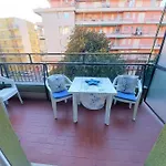 Tutto Intorno. Mare, Parcheggio Privato, Negozi. * Pietra Ligure