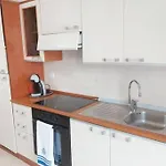 Apartamento Tutto Intorno. Mare, Parcheggio Privato, Negozi.