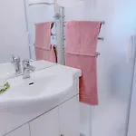 Tutto Intorno. Mare, Parcheggio Privato, Negozi. Apartamento *